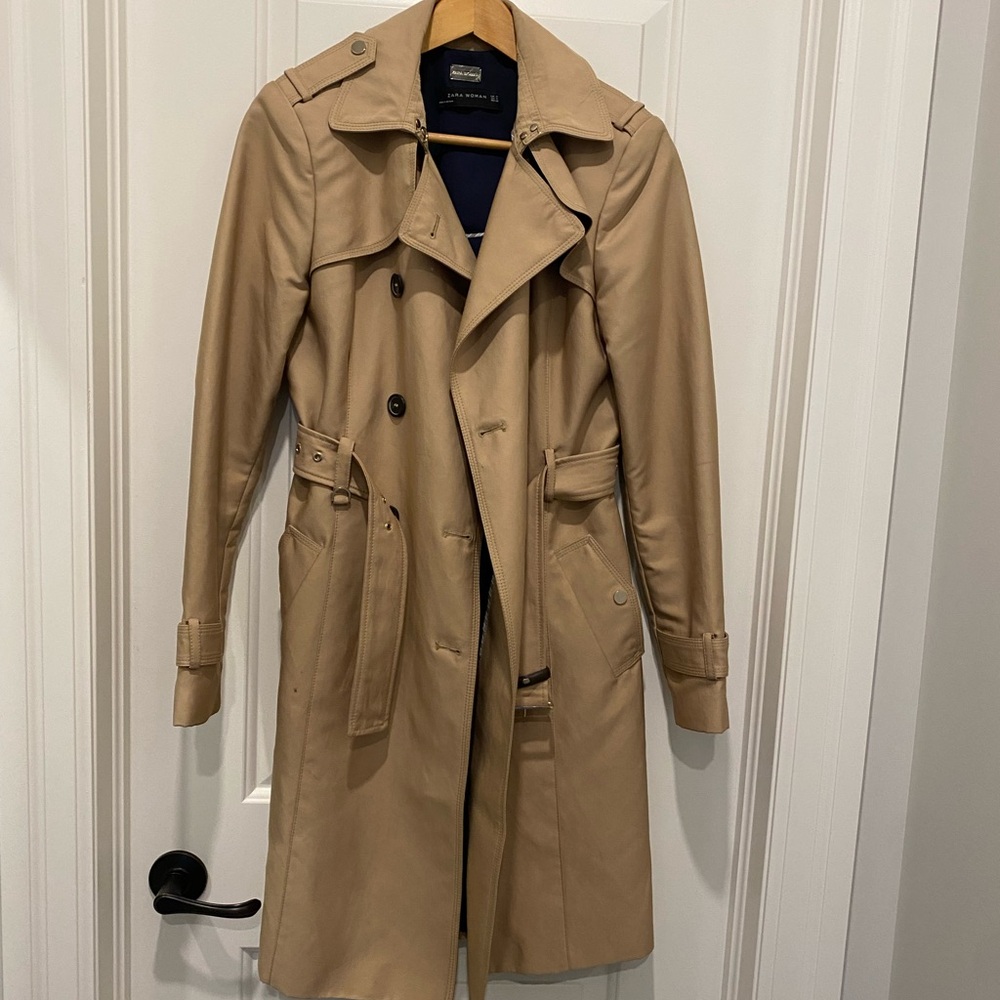 Zara trench coat size me medium